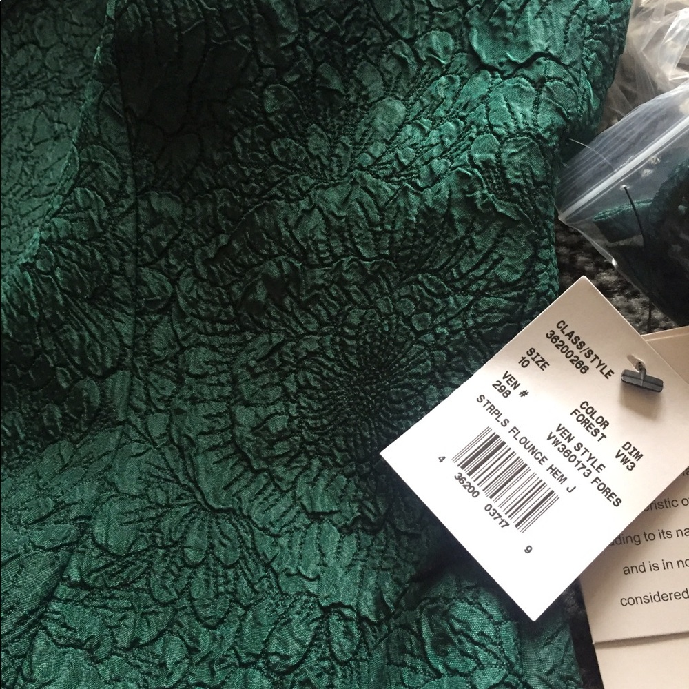 Vera Wang Strapless Emerald Green Cocktail Dress with Black Floral Accent - Picture 4 of 5